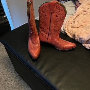 Sterling river red boots size 7.5 never worn